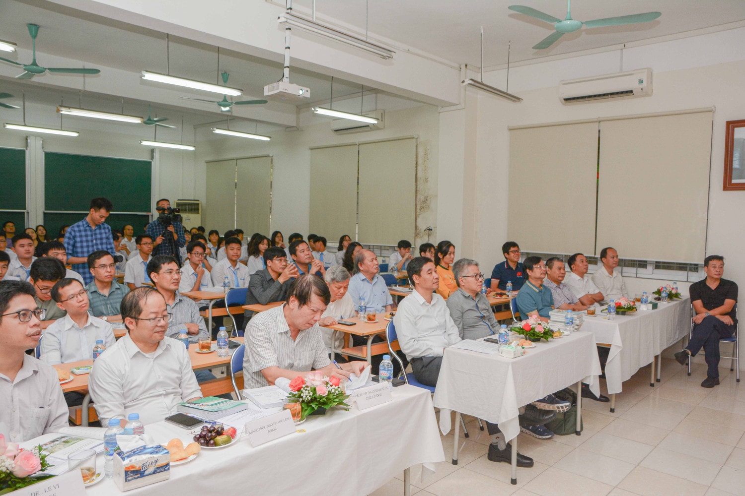Tạo sân chơi cho học sinh nghiên cứu -0