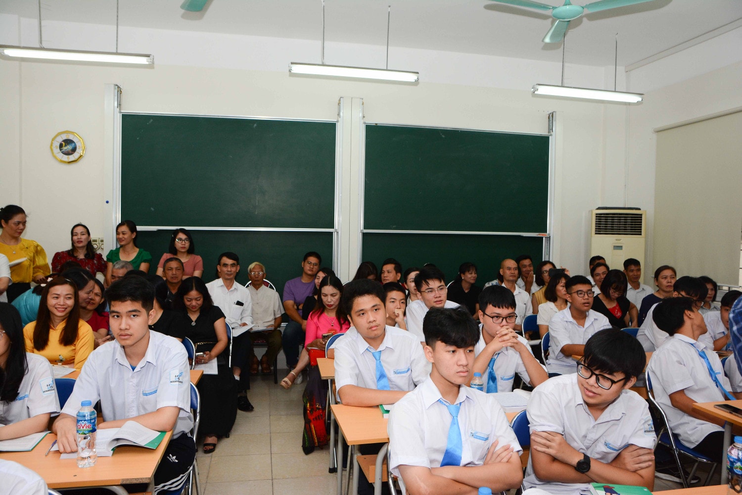 Tạo sân chơi cho học sinh nghiên cứu -1