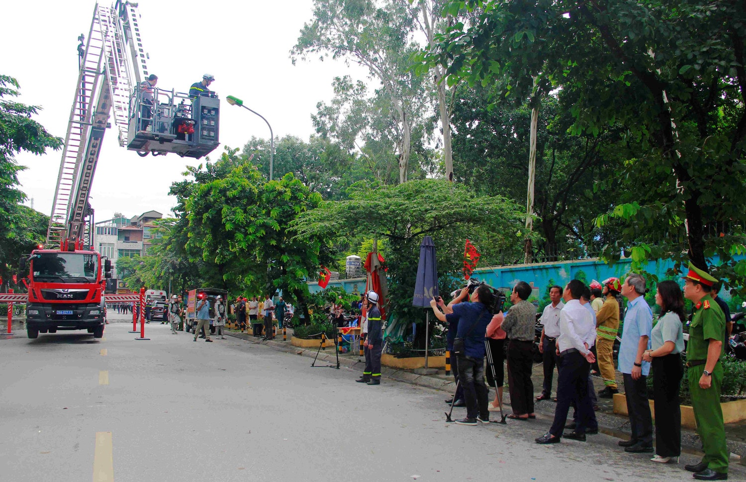 Nhà Chung cư B6 Giảng Võ ra mắt mô hình “Chung cư an toàn phòng cháy chữa cháy” -0