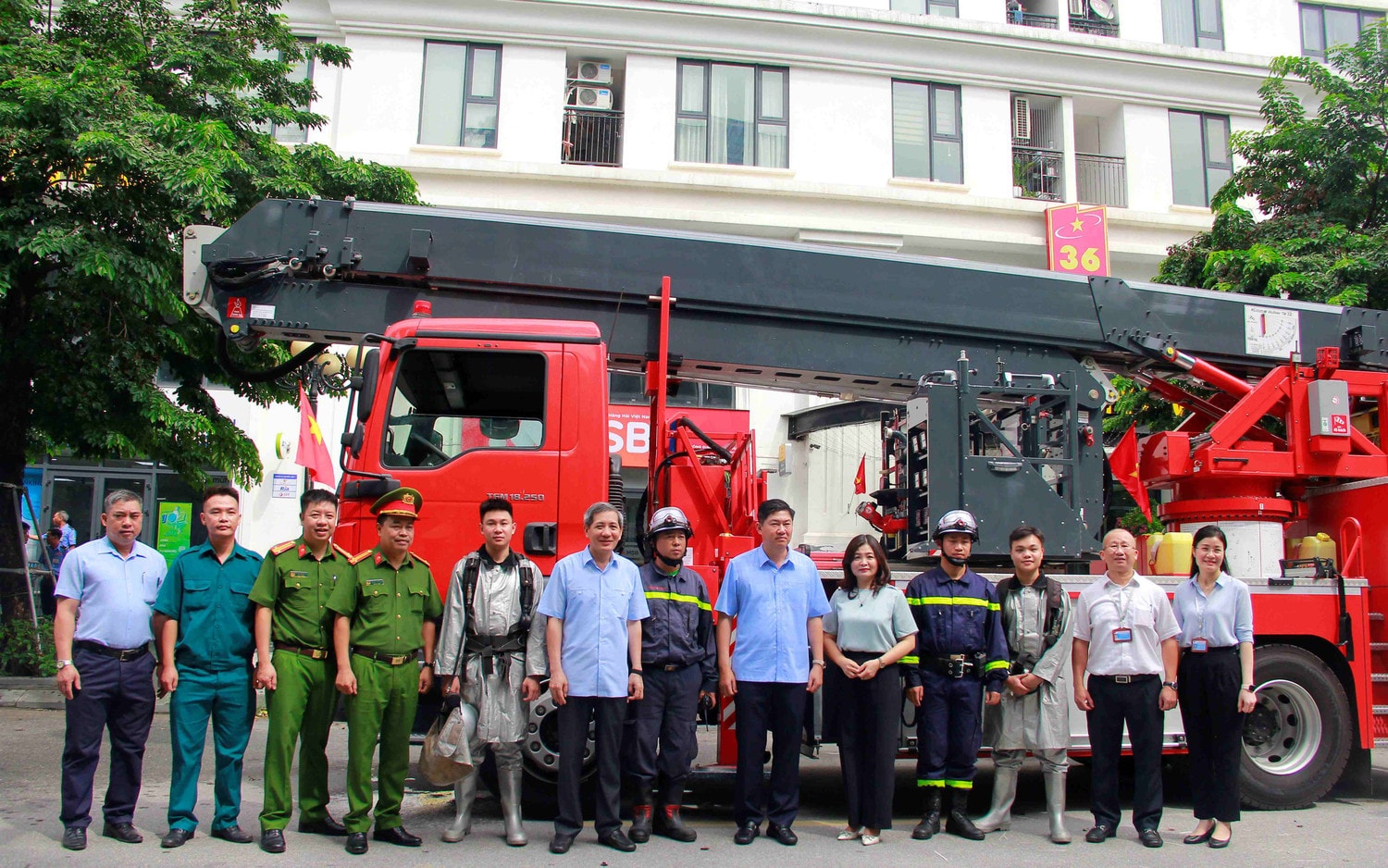 Nhà Chung cư B6 Giảng Võ ra mắt mô hình “Chung cư an toàn phòng cháy chữa cháy” -0