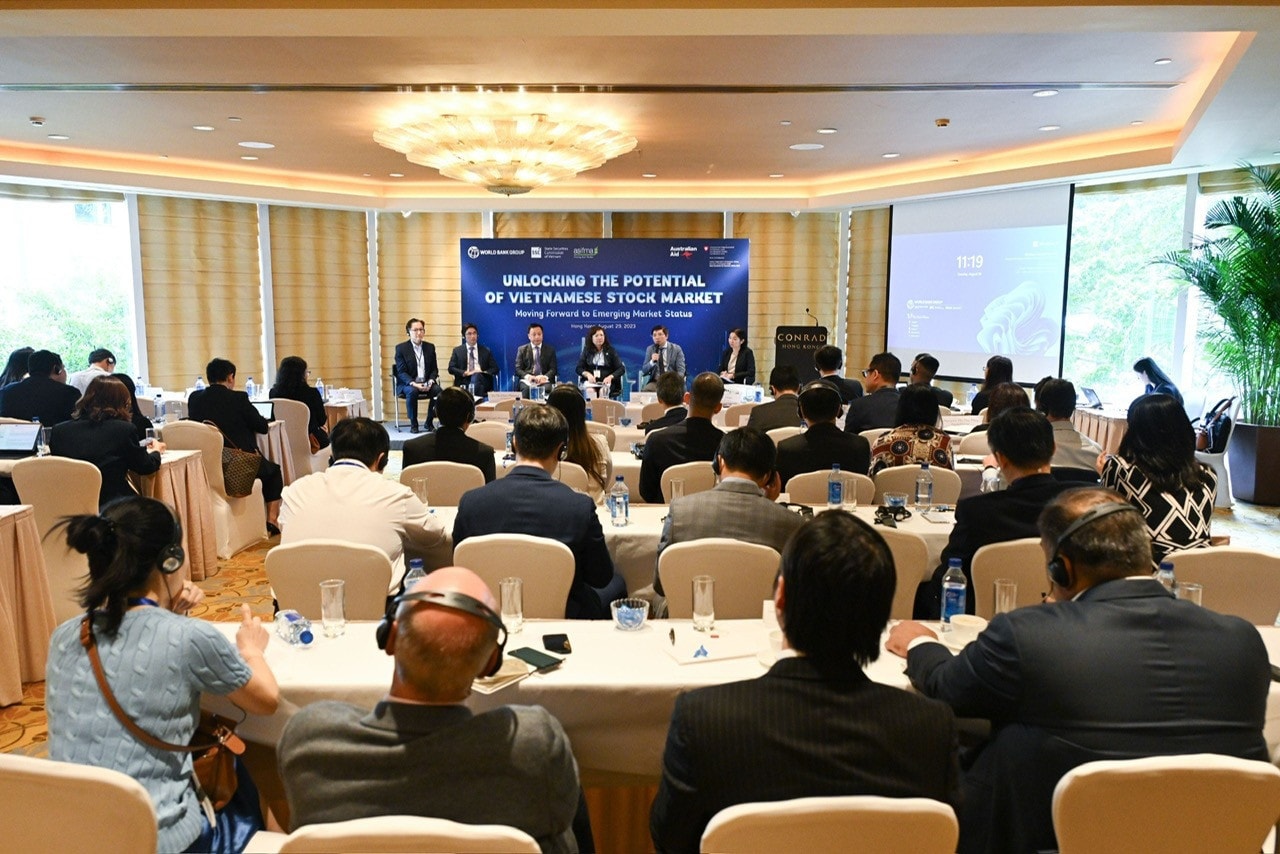 Ủy ban Chứng khoán Nhà nước tổ chức Hội nghị đối thoại với cộng đồng nhà đầu tư quốc tế tại Hong Kong (Trung Quốc) -0