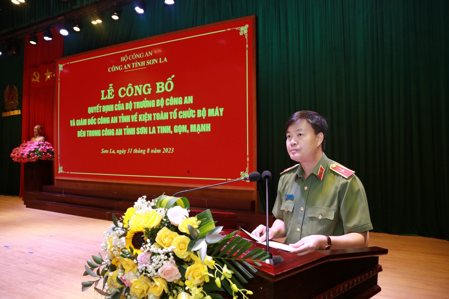 Kiện toàn tổ chức bộ máy bên trong Công an Sơn La tinh, gọn, mạnh -0