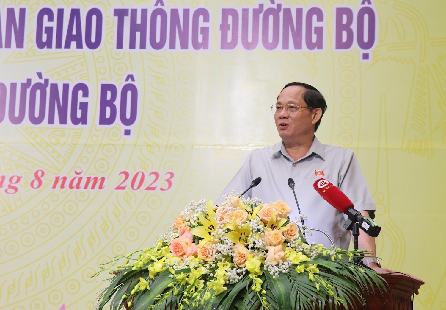 Phó Chủ tịch Quốc hội, Thượng tướng Trần Quang Phương dự Toạ đàm về dự án Luật Trật tự, an toàn giao thông đường bộ và dự án Luật Đường bộ