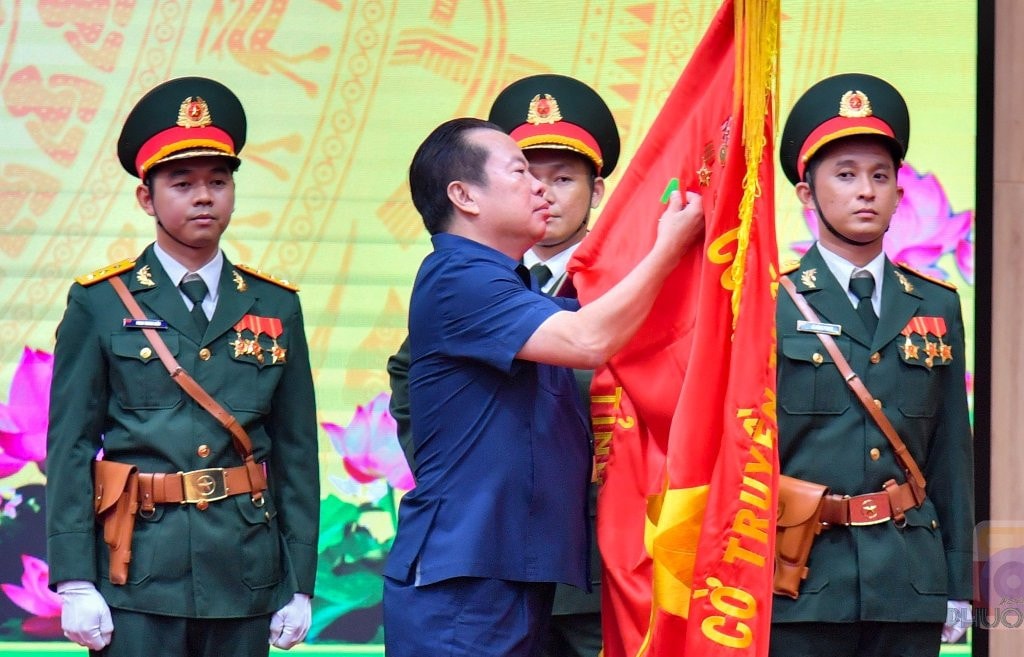 Kiên Giang đón nhận Huân chương Bảo vệ Tổ quốc hạng ba