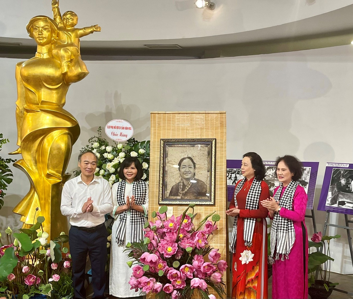 Độc đáo tranh chân dung nữ tướng Nguyễn Thị Định làm từ lá sen khô -0