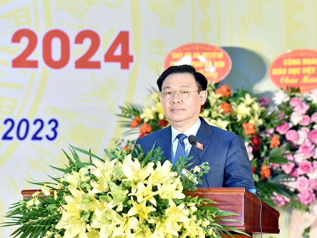 Chủ tịch Quốc hội Vương Đình Huệ phát biểu tại Lễ khai giảng. Ảnh: Lâm Hiển Chủ tịch Quốc hội Vương Đình Huệ dự Lễ khai giảng năm học mới 2023 - 2024 tại Trường Hữu nghị T78 -0