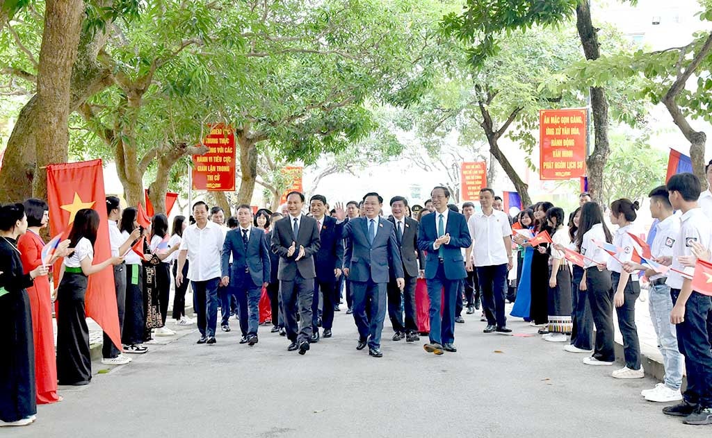 Chủ tịch Quốc hội, GS.TS, Nhà giáo ưu tú Vương Đình Huệ dự Lễ khai giảng năm học mới tại Trường Hữu nghị T78. Ảnh: Lâm Hiển Chủ tịch Quốc hội Vương Đình Huệ dự Lễ khai giảng năm học mới 2023 - 2024 tại Trường Hữu nghị T78 -0