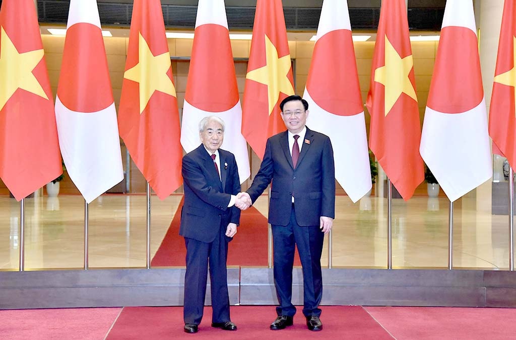 Chủ tịch Quốc hội Vương Đình Huệ và Chủ tịch Thượng viện Nhật Bản Otsuji Hidehisa. Ảnh: Lâm Hiển Chủ tịch Quốc hội Vương Đình Huệ đón, hội đàm với Chủ tịch Thượng viện Nhật Bản Otsuji Hidehisa -0