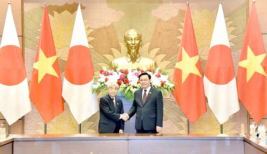 Chủ tịch Quốc hội Vương Đình Huệ và Chủ tịch Thượng viện Nhật Bản Otsuji Hidehisa. Ảnh: Lâm Hiển Chủ tịch Quốc hội Vương Đình Huệ đón, hội đàm với Chủ tịch Thượng viện Nhật Bản Otsuji Hidehisa -0