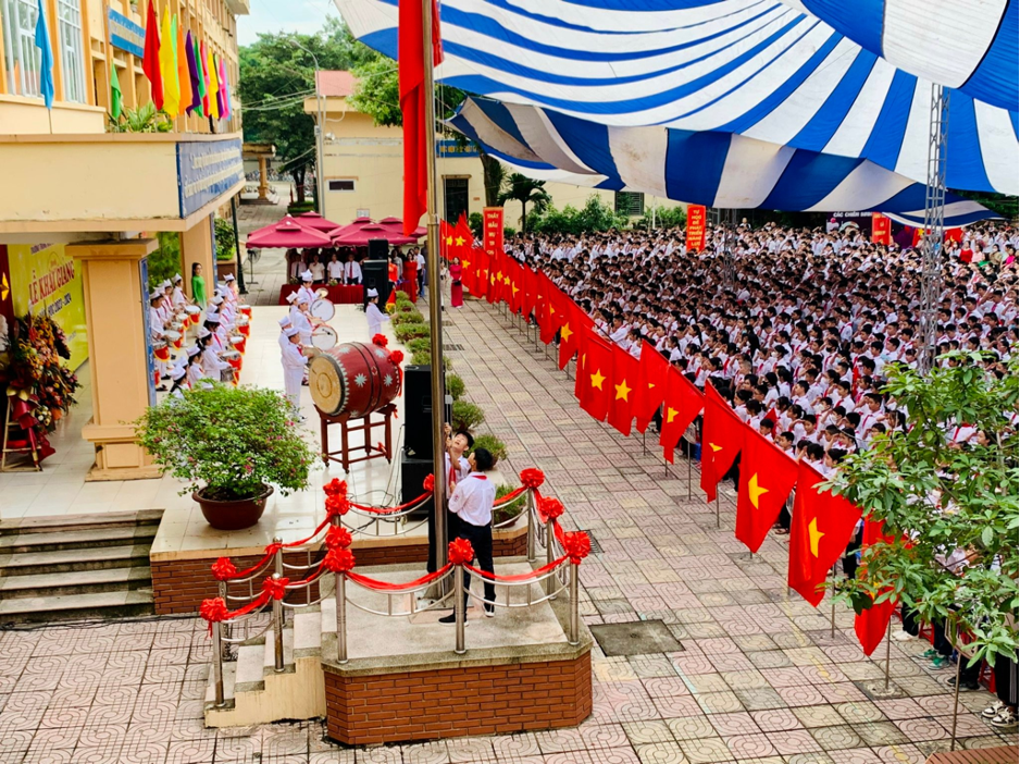 Hà Nội: Trường THCS Xuân Đỉnh hân hoan đón chào năm học mới -0