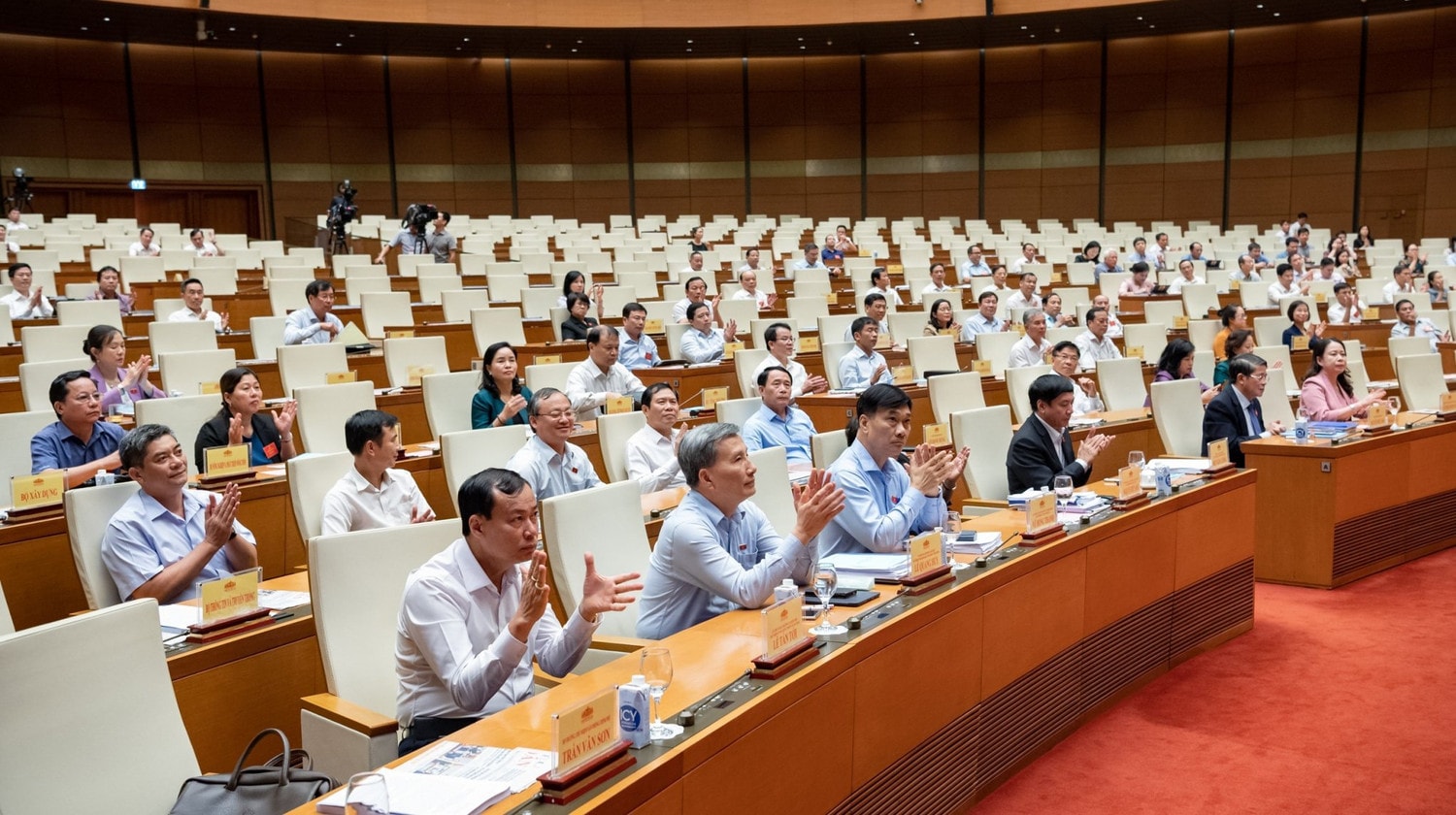 Chủ tịch Quốc hội Vương Đình Huệ: Quán triệt sâu sắc quan điểm của Đảng, siết chặt kỷ luật, kỷ cương trong tổ chức thi hành luật -0