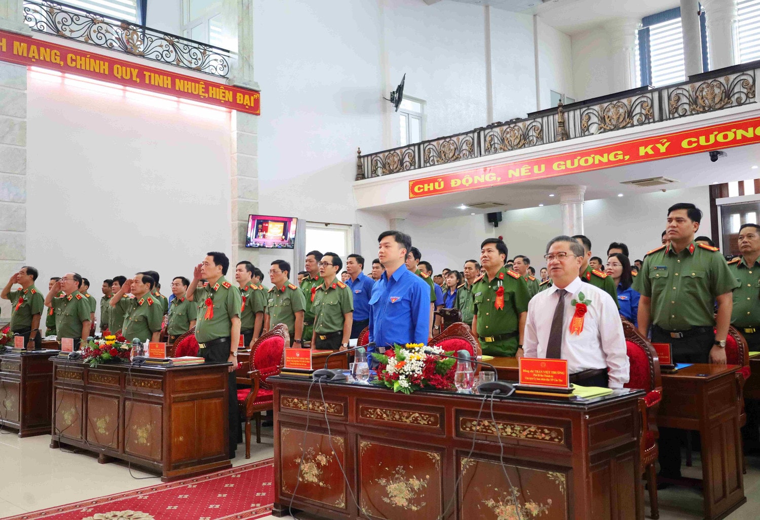 Biểu dương cán bộ, đoàn viên, thanh niên tiêu biểu trong phong trào Toàn dân bảo vệ an ninh Tổ quốc -0