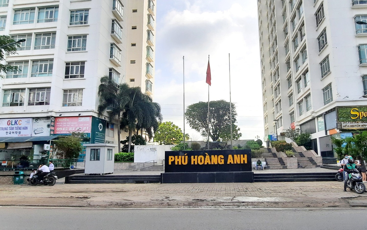 TP. Hồ Chí Minh: Nhiều đơn vị liên quan đến vi phạm quản lý sử dụng đất dọc đường Nguyễn Hữu Thọ