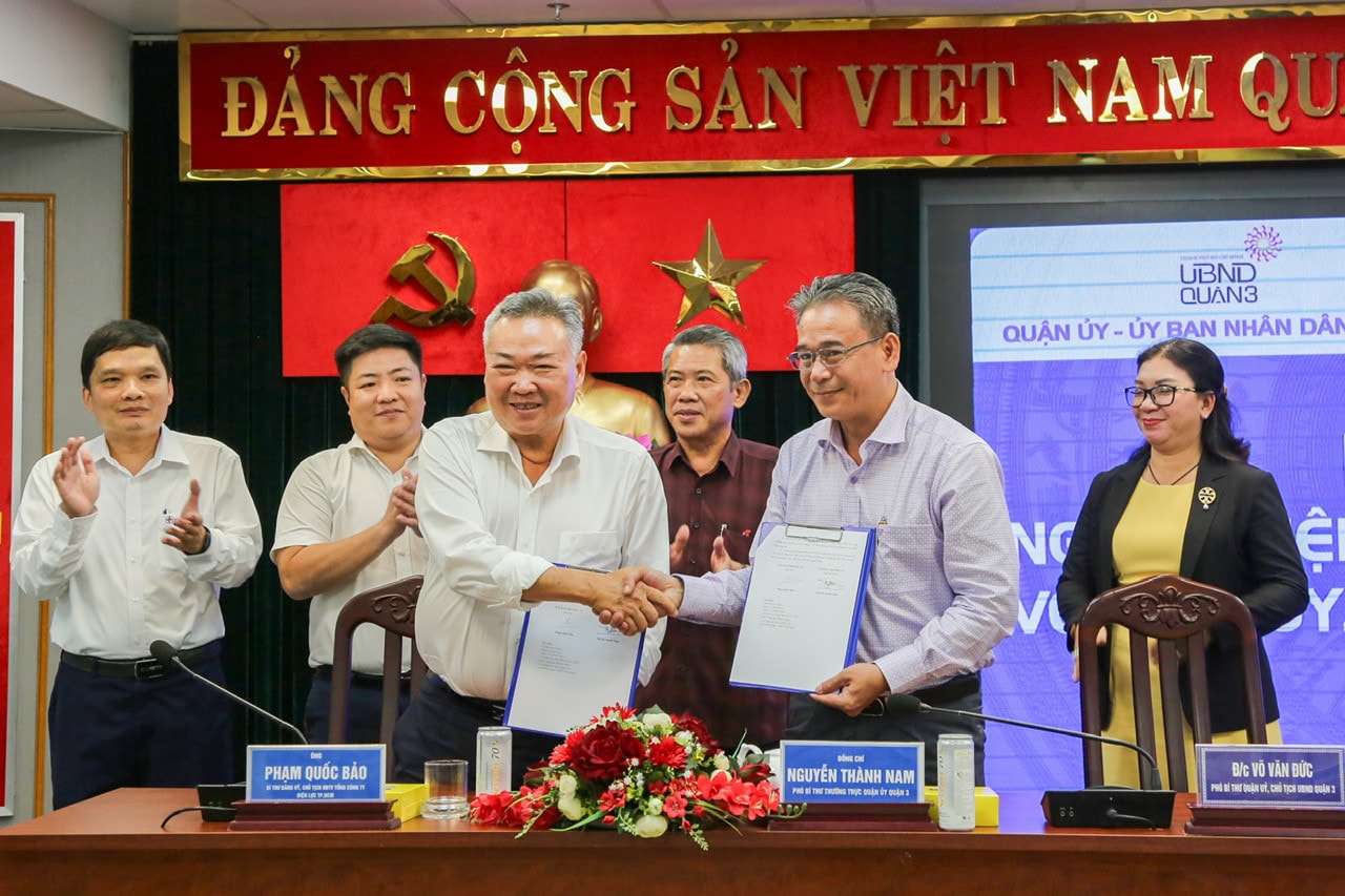 Không ngừng nâng cao chất lượng cung cấp điện và dịch vụ khách hàng -0