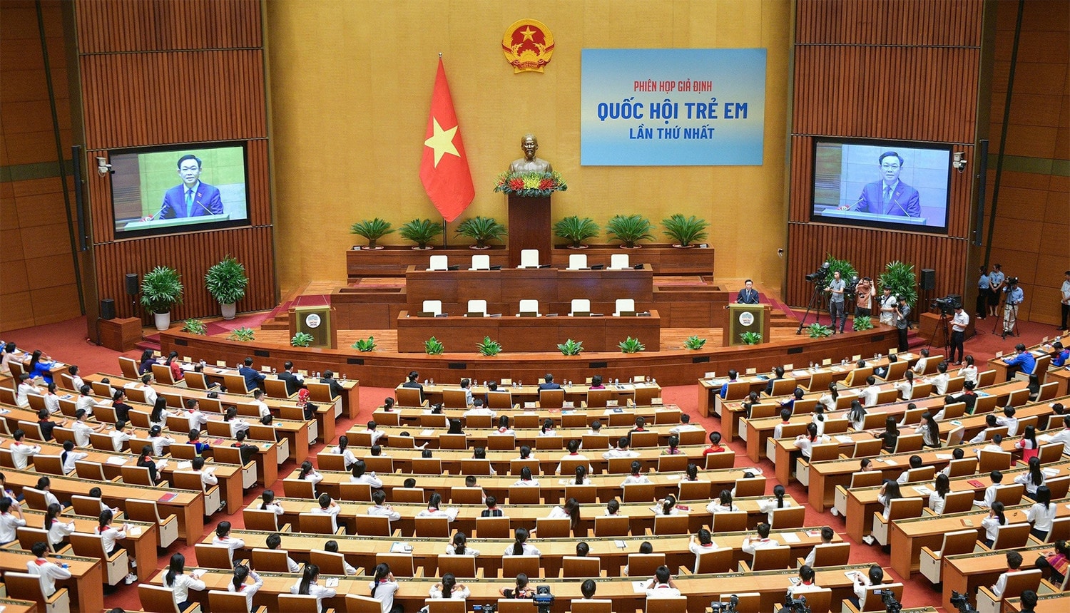Dành những điều kiện tốt nhất, sự chăm lo chu đáo nhất cho trẻ em - tương lai của đất nước