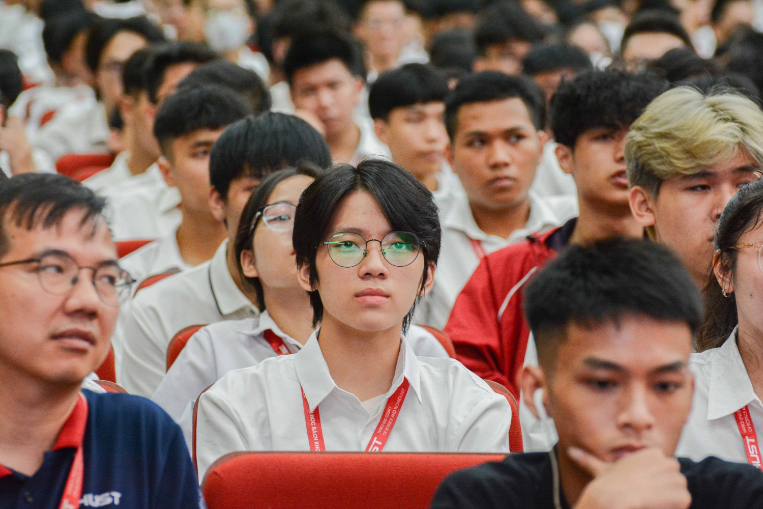 Hơn 8000 tân sinh viên Đại học Bách Khoa Hà Nội náo nức đi khai giảng -0