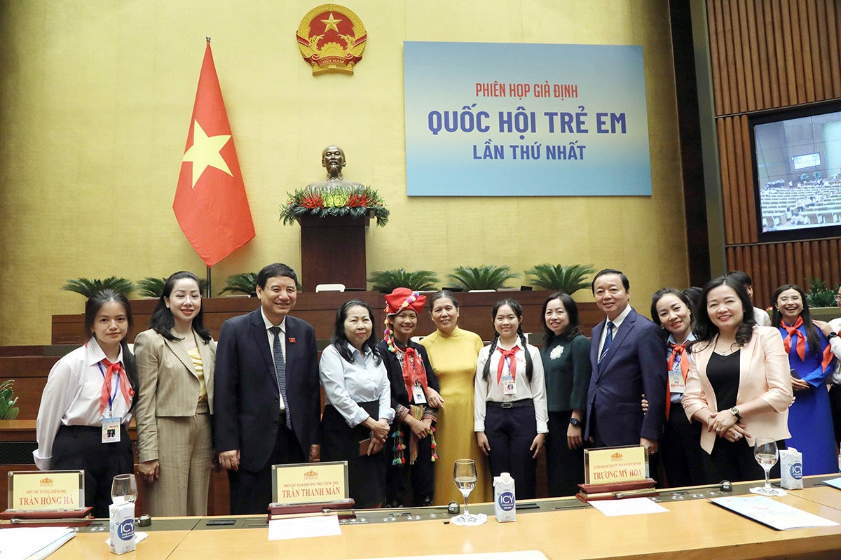 Chủ tịch Quốc hội Vương Đình Huệ dự Phiên họp giả định Quốc hội trẻ em lần thứ nhất -1