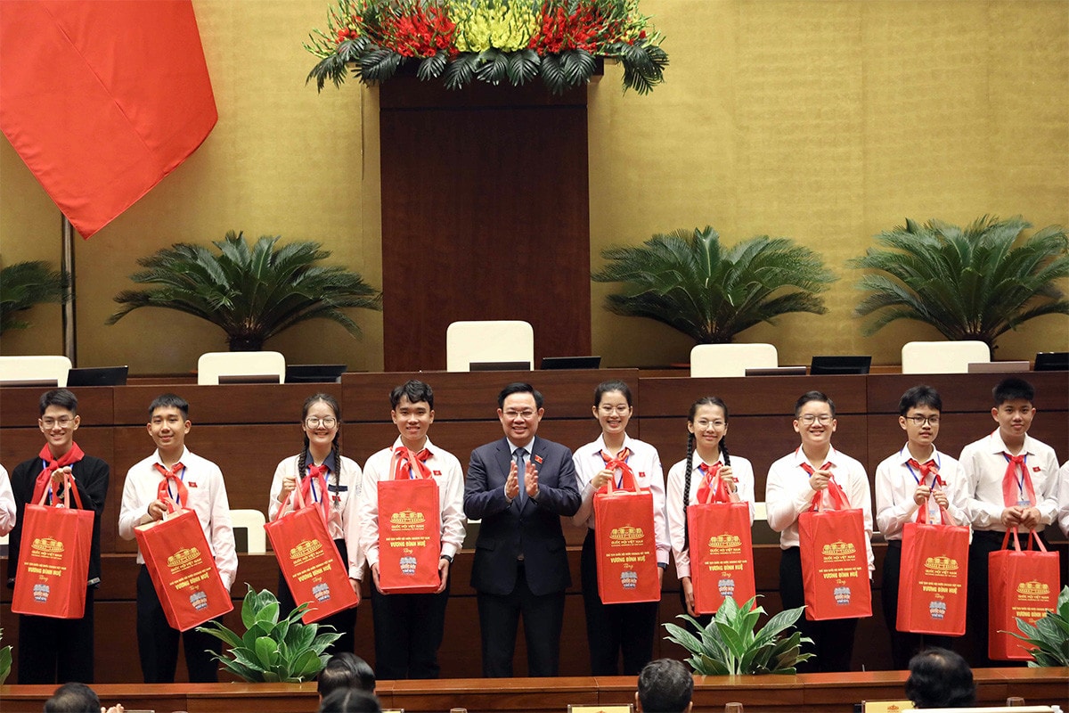 Chủ tịch Quốc hội Vương Đình Huệ: Bảo vệ trẻ em mọi lúc, mọi nơi - tiền đề xây dựng xã hội nhân ái, thế hệ công dân đầy đủ phẩm chất, trí tuệ -1