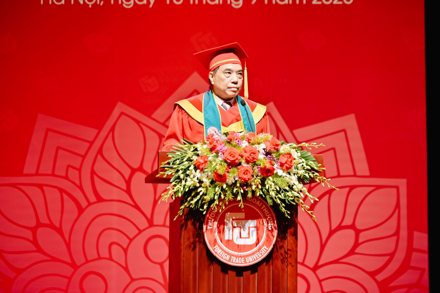 70% sinh viên Trường ĐH Ngoại thương tốt nghiệp loại xuất sắc và giỏi -0