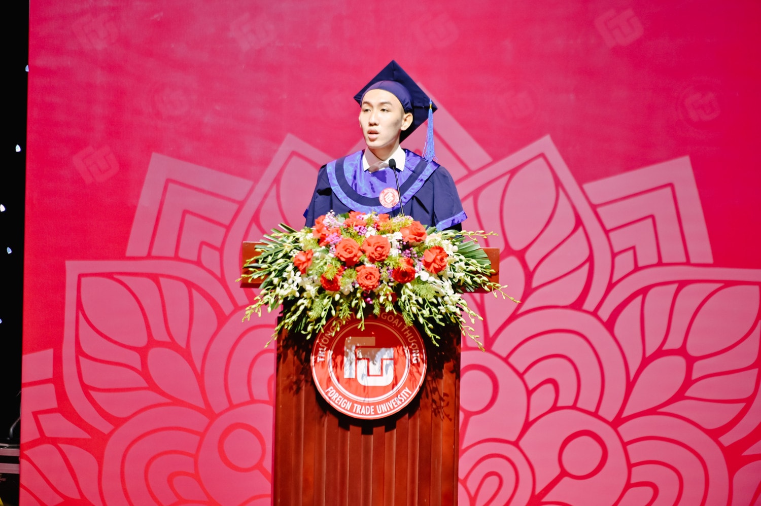 70% sinh viên Trường ĐH Ngoại thương tốt nghiệp loại xuất sắc và giỏi -0