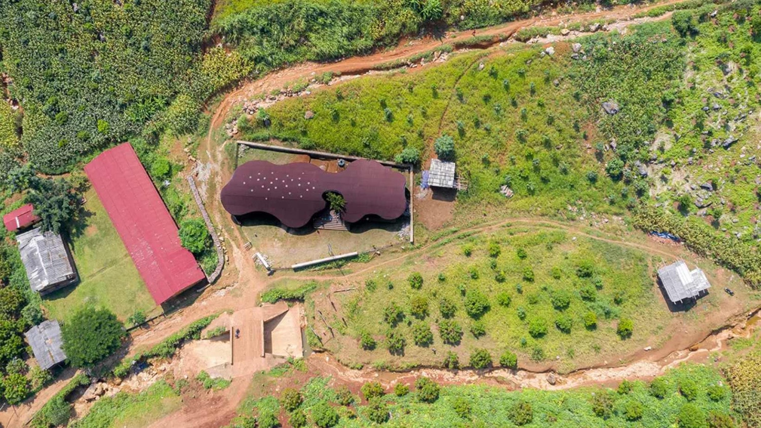 Năm học mới tại ngôi trường đẹp như tranh giữa núi rừng Tây Bắc -0