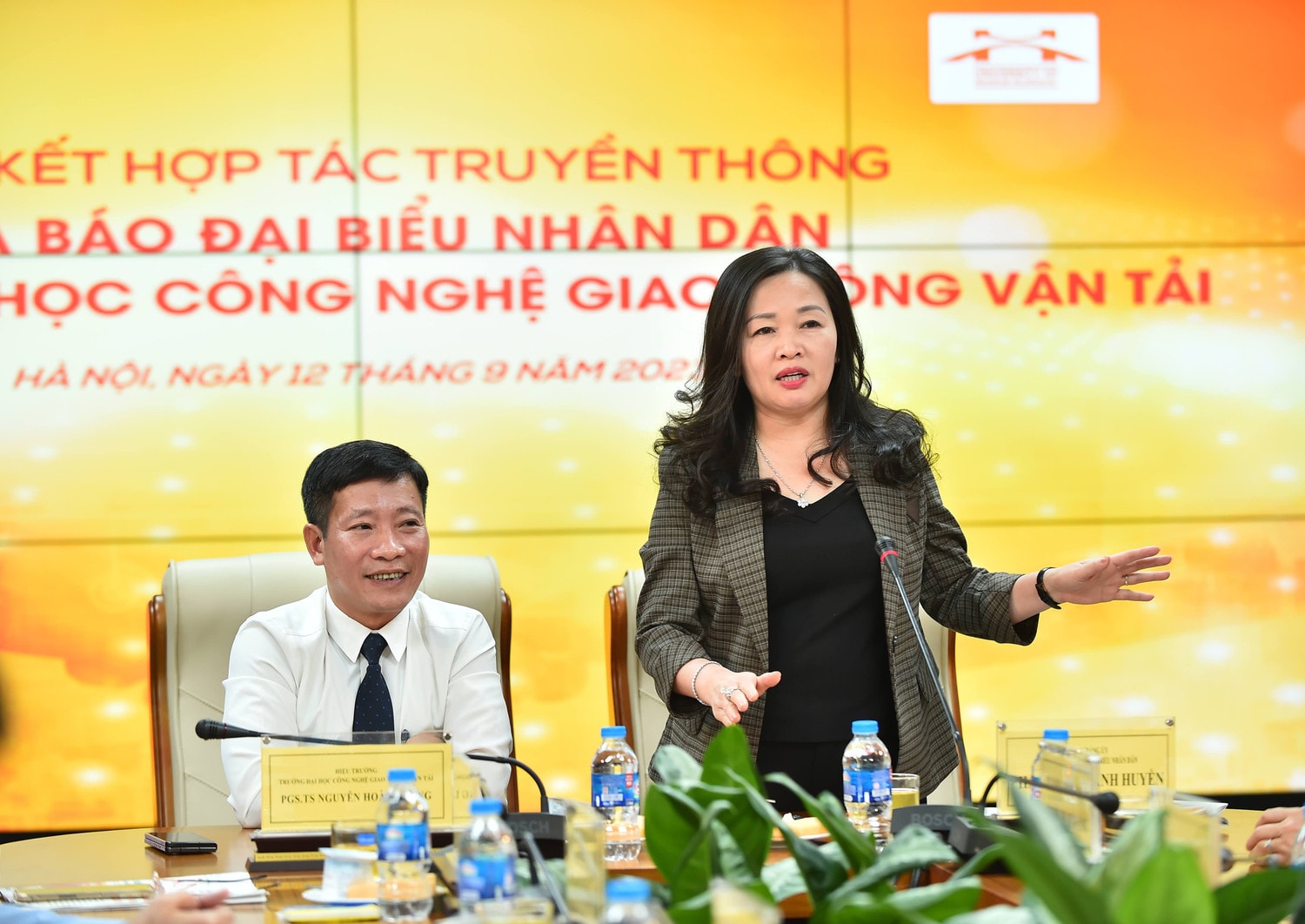 Báo Đại biểu Nhân dân và Trường Đại học Công nghệ Giao thông Vận tải ký kết hợp tác truyền thông -0