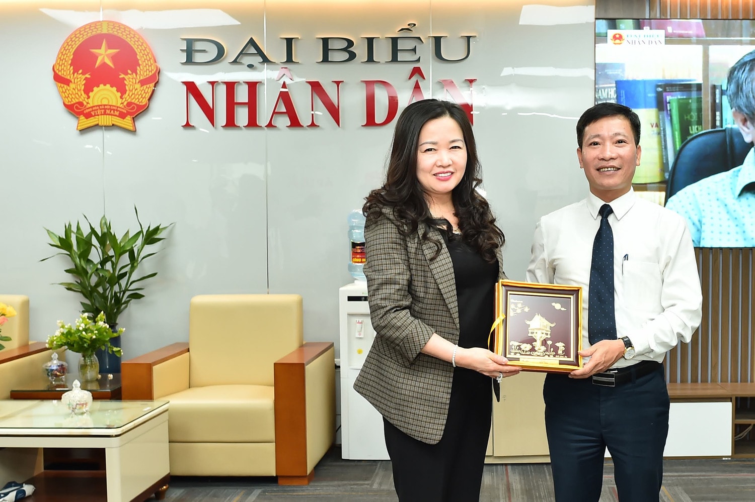 Báo Đại biểu Nhân dân và Trường Đại học Công nghệ Giao thông Vận tải ký kết hợp tác truyền thông