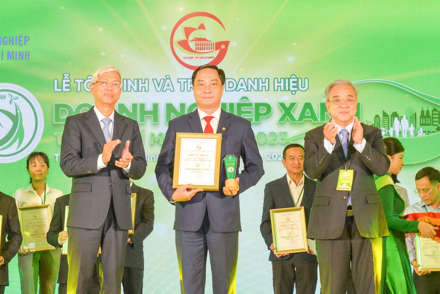 Nhận danh hiệu Doanh nghiệp xanh thành phố Hồ Chí Minh năm 2023 -0