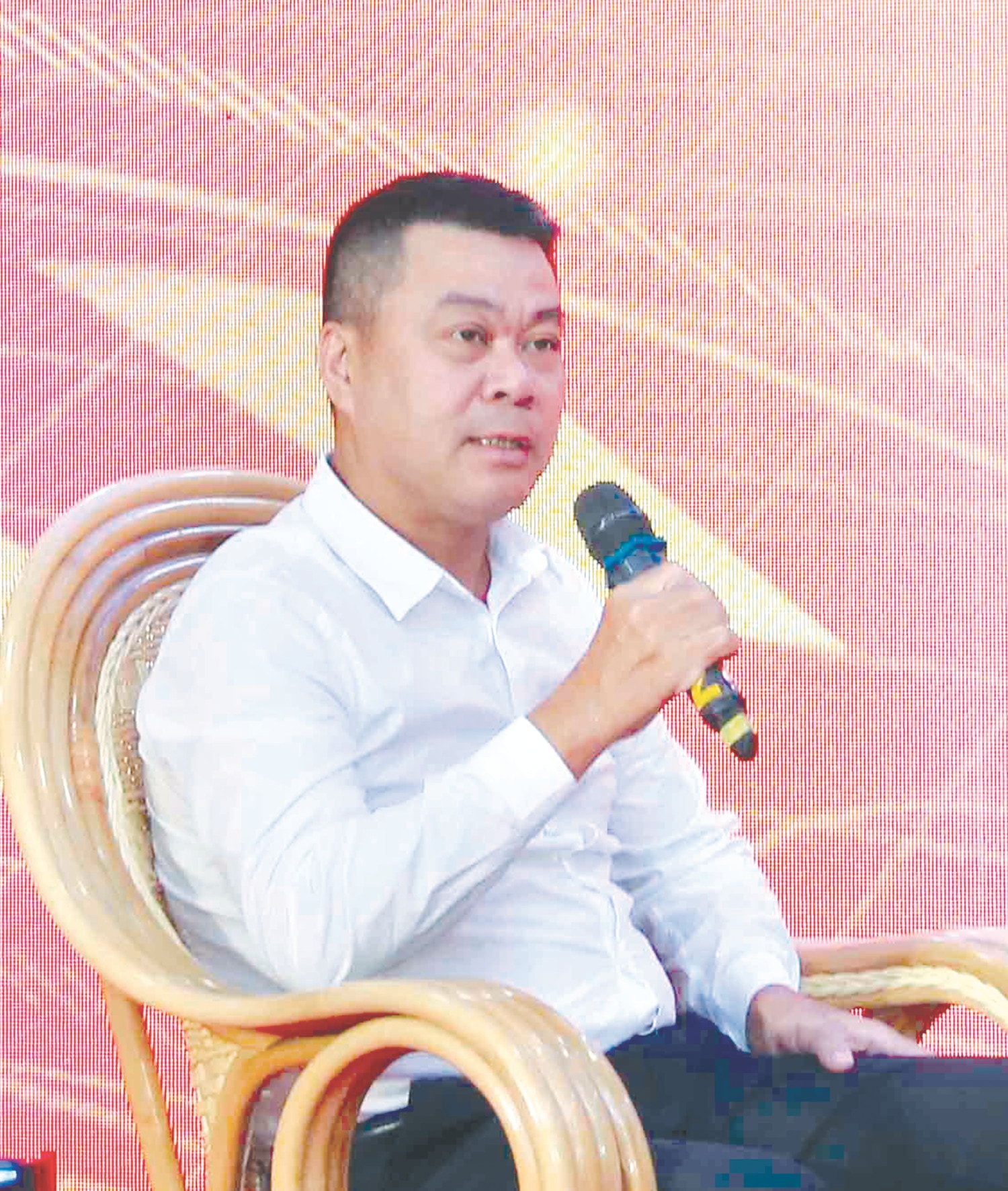 Nguyễn Văn Bá- ảnh; Khánh Duy