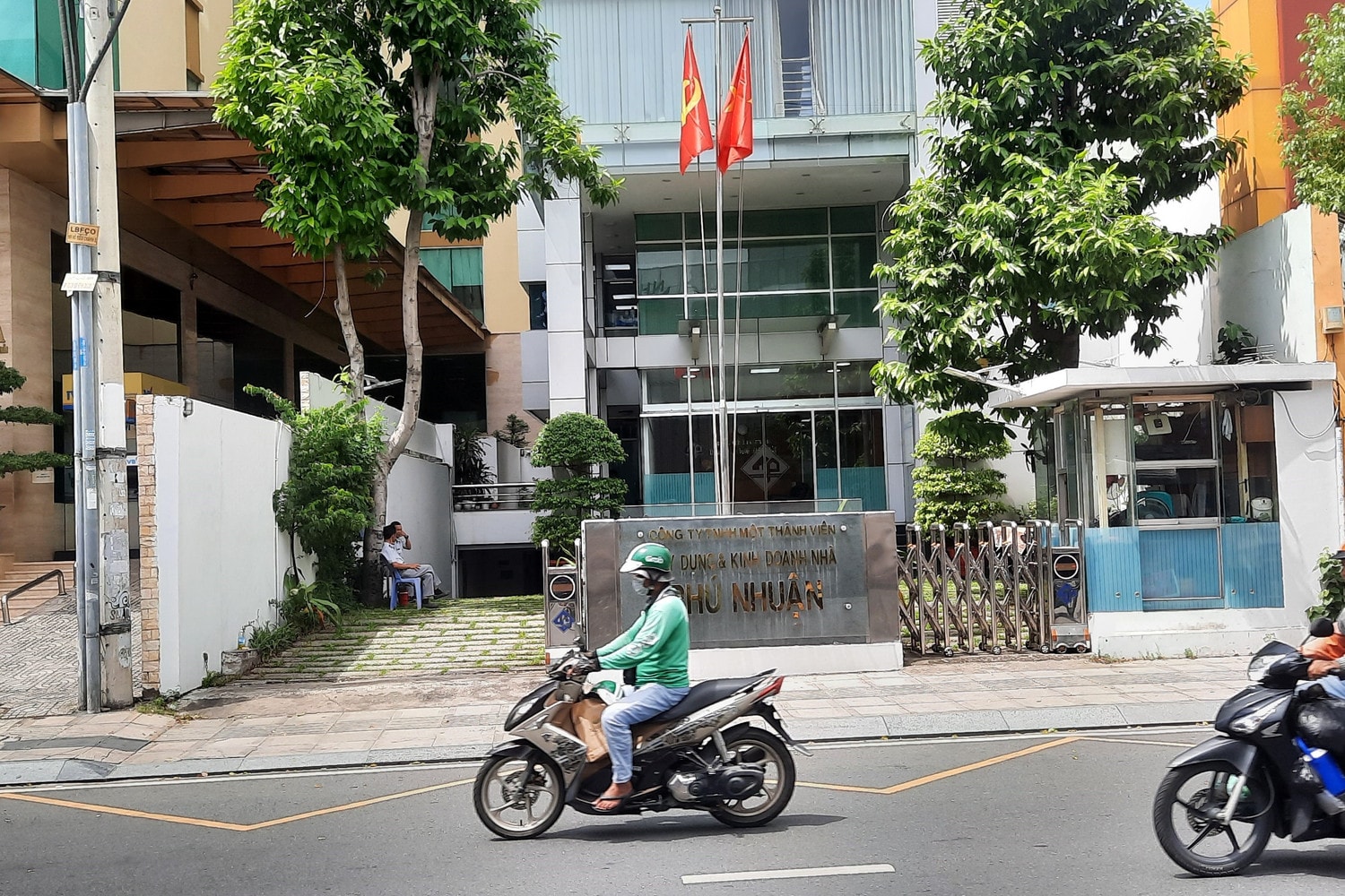 Khi nào Công ty Nhà Phú Nhuận được chuyển nhượng các nền đất tại khu nhà ở vườn Long Điền? -0