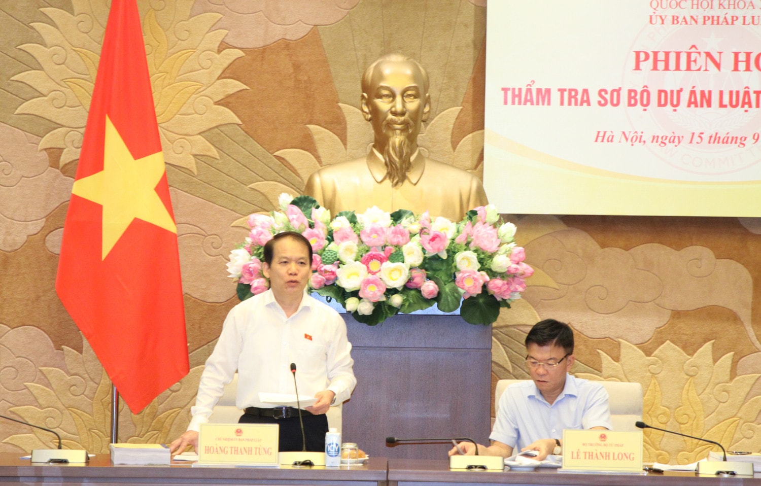 Thường trực Ủy ban Pháp luật thẩm tra sơ bộ dự án Luật Thủ đô (sửa đổi)