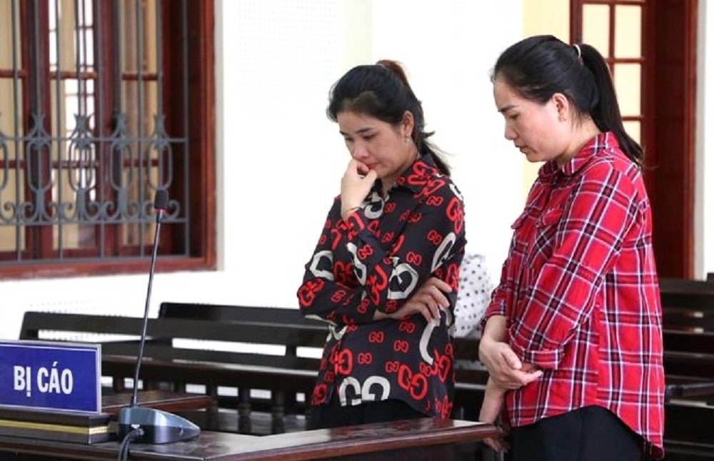 Cựu phó chủ tịch Hội Chữ thập đỏ huyện và cấp dưới 'ăn chặn' tiền ủng hộ khắc phục lũ quét -0