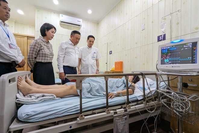 Chủ tịch UBND thành phố Hà Nội thăm các nạn nhân vụ cháy chung cư mini -0