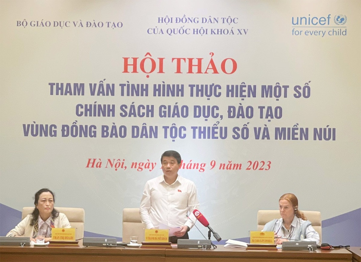 Tham vấn tình hình thực hiện chính sách giáo dục, đào tạo vùng đồng bào dân tộc thiểu số và miền núi -3