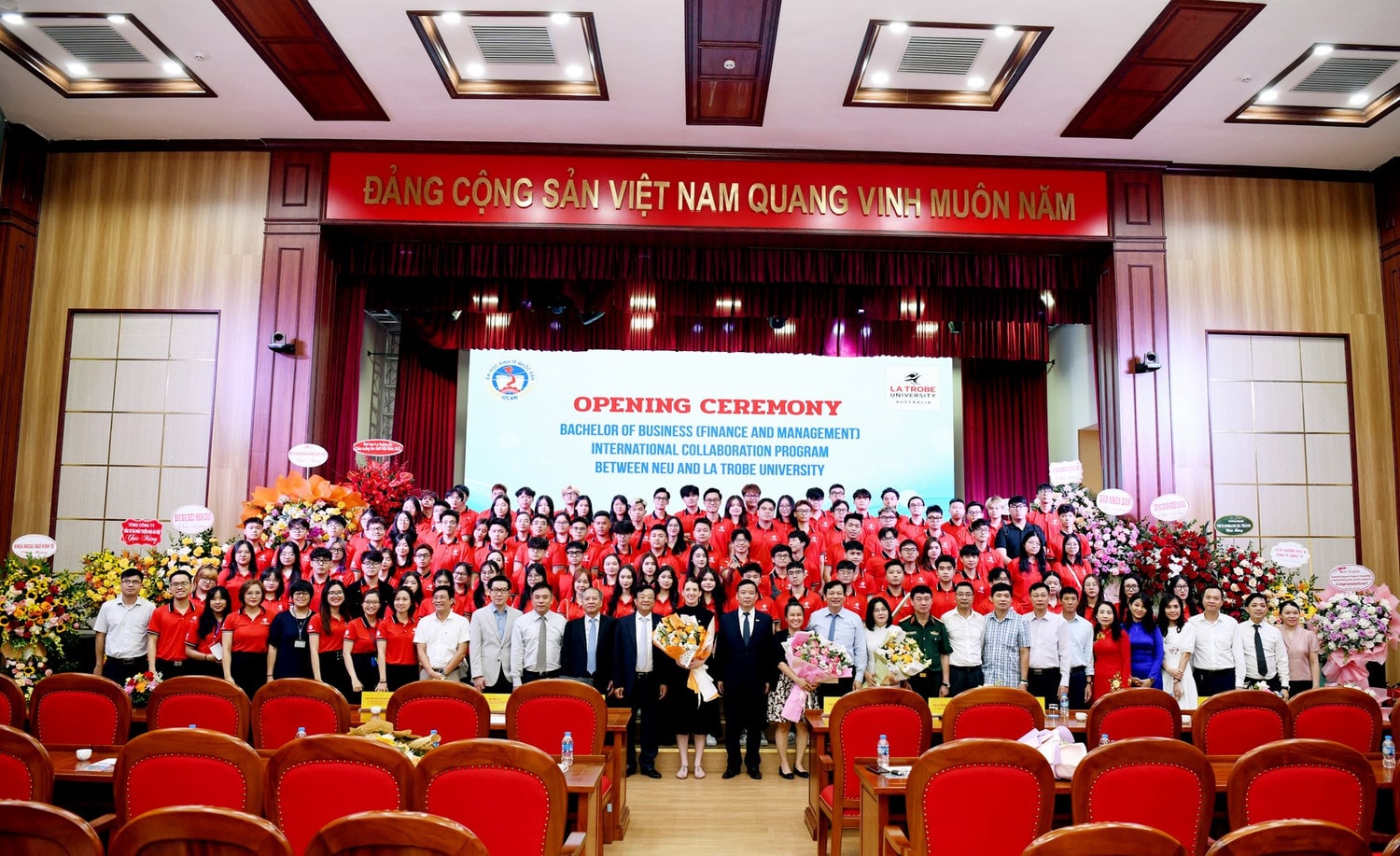 Khai giảng khoá 2 chương trình liên kết giữa Trường ĐH Kinh tế quốc dân và Trường ĐH La Trobe ảnh 10 Khai giảng khoá 2 chương trình liên kết đào tạo giữa Trường ĐH Kinh tế quốc dân và Trường ĐH La Trobe -0
