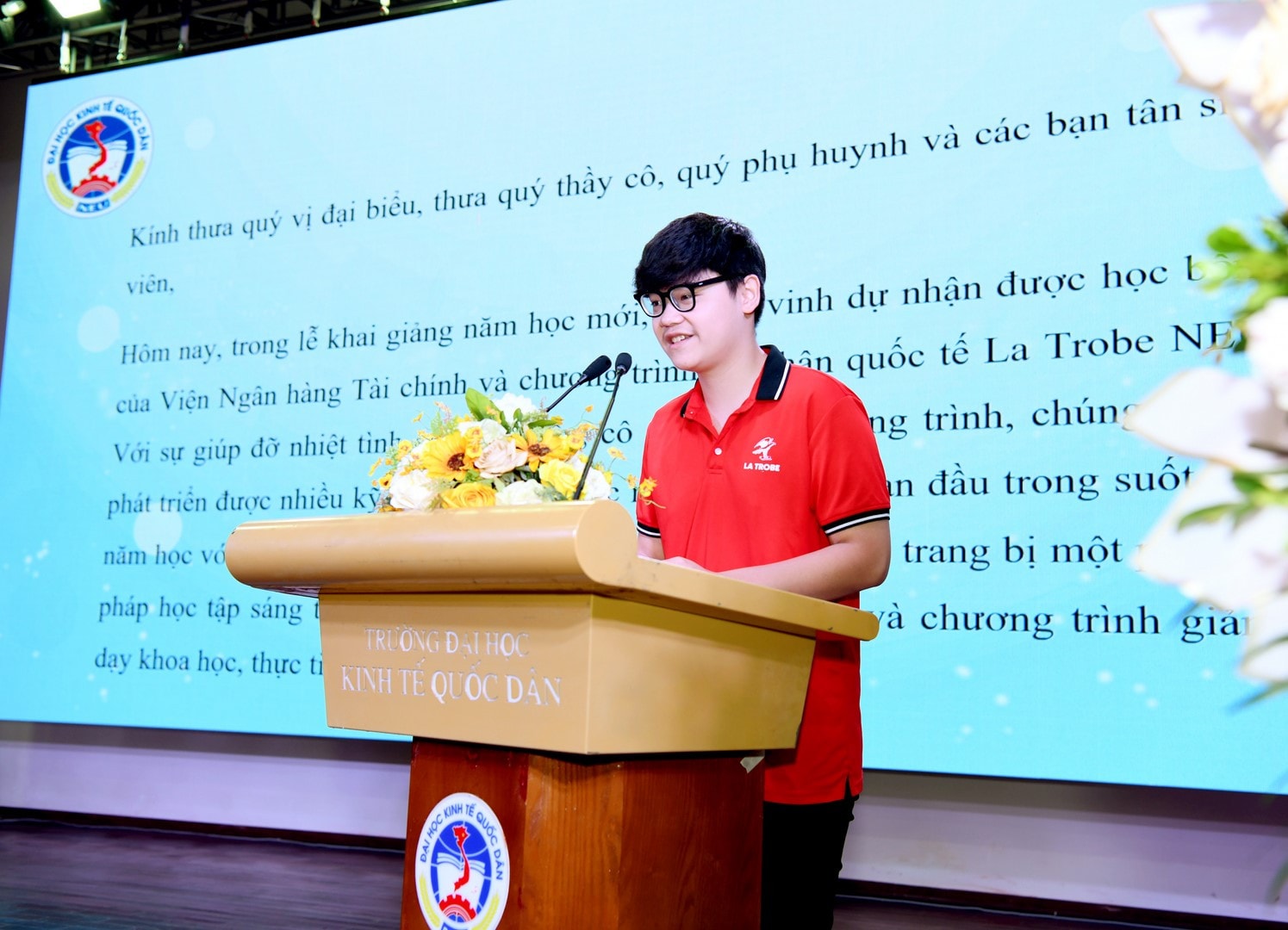 Sinh viên Võ Trường Giang, sinh viên khoá 1 chương trình cử nhân quốc tế liên kết giữa Trường Đại học Kinh tế quốc dân và Trường Đại học La Trobe Khai giảng khoá 2 chương trình liên kết đào tạo giữa Trường ĐH Kinh tế quốc dân và Trường ĐH La Trobe -0