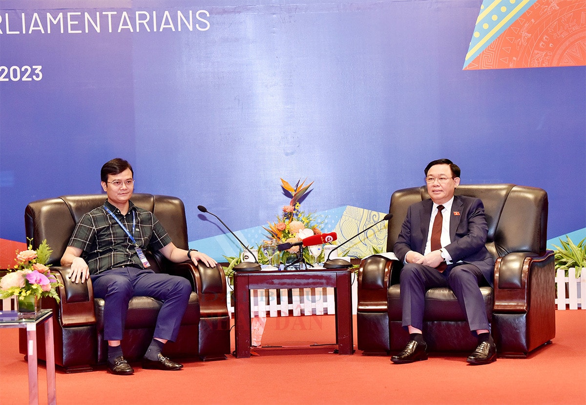 Chủ tịch Quốc hội Vương Đình Huệ: Với tài năng, trí tuệ, sự quyết tâm và khát vọng, thanh niên Việt Nam sẽ chinh phục những đỉnh cao hơn nữa -5