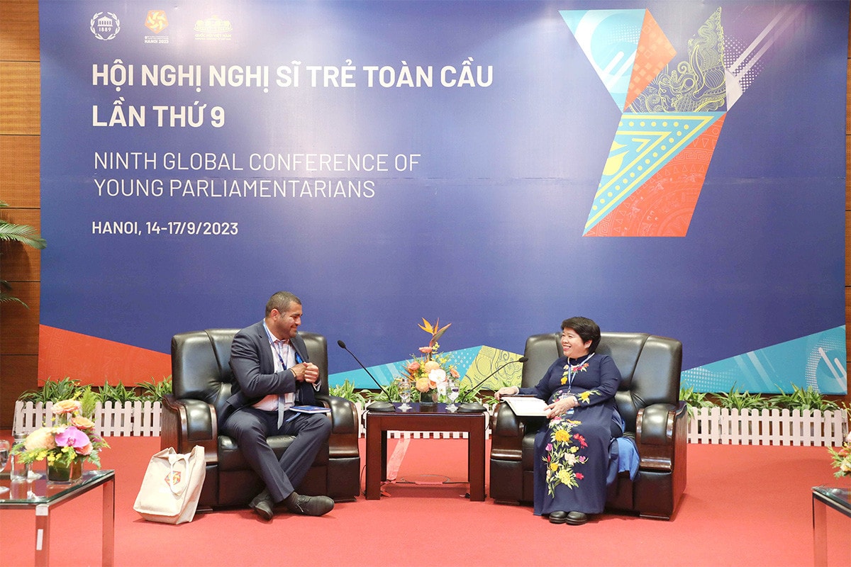 Chủ nhiệm Ủy ban Xã hội Nguyễn Thúy Anh tiếp Chủ tịch Mạng lưới Nghị sĩ trẻ Pháp ngữ -2