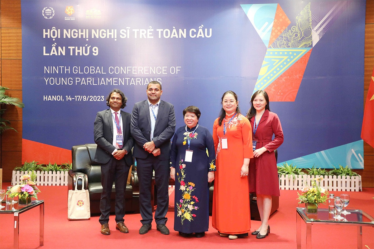 Chủ nhiệm Ủy ban Xã hội Nguyễn Thúy Anh tiếp Chủ tịch Mạng lưới Nghị sĩ trẻ Pháp ngữ -3