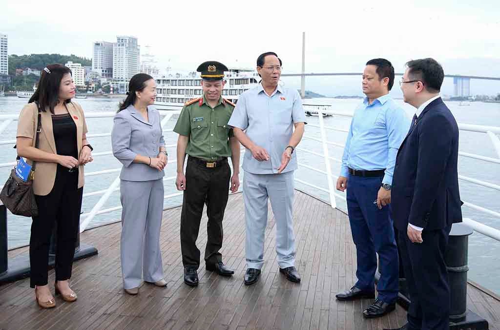 Đoàn đại biểu dự Hội nghị Nghị sĩ trẻ toàn cầu lần thứ 9 thăm tỉnh Quảng Ninh -0