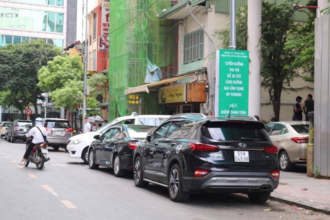 TP. Hồ Chí Minh sẽ bắt đầu thu phí sử dụng lòng đường, hè phố từ đầu năm 2024? -0