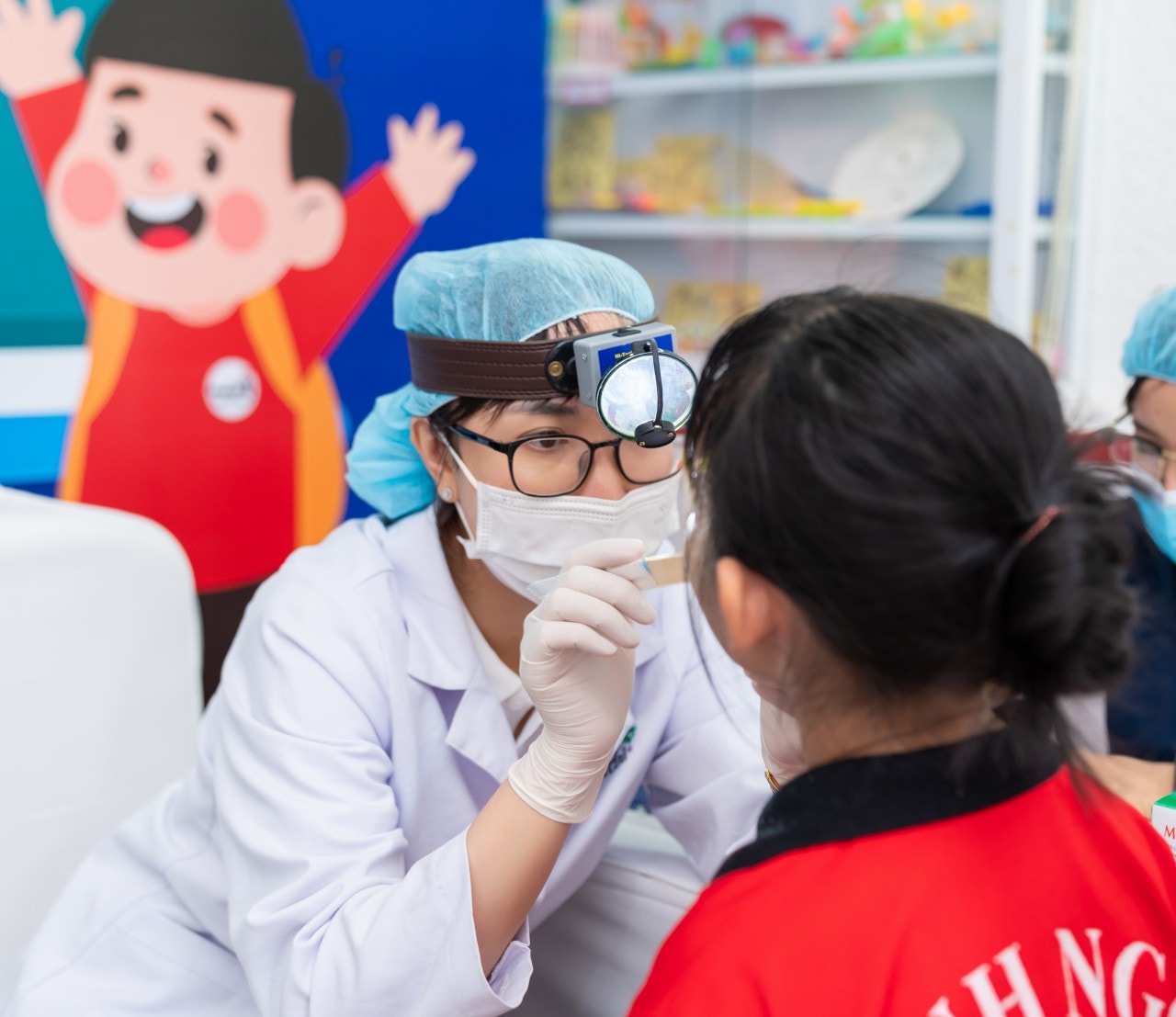Nha khoa Quốc tế Daisy tổ chức khám răng miễn phí cho trẻ em -0