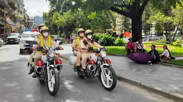 Lưu ý khi tham gia giao thông vào dịp Lễ kỷ niệm 65 năm Bác Hồ lên thăm Lào Cai và Lễ kỷ niệm 120 năm Du lịch Sa Pa. -0