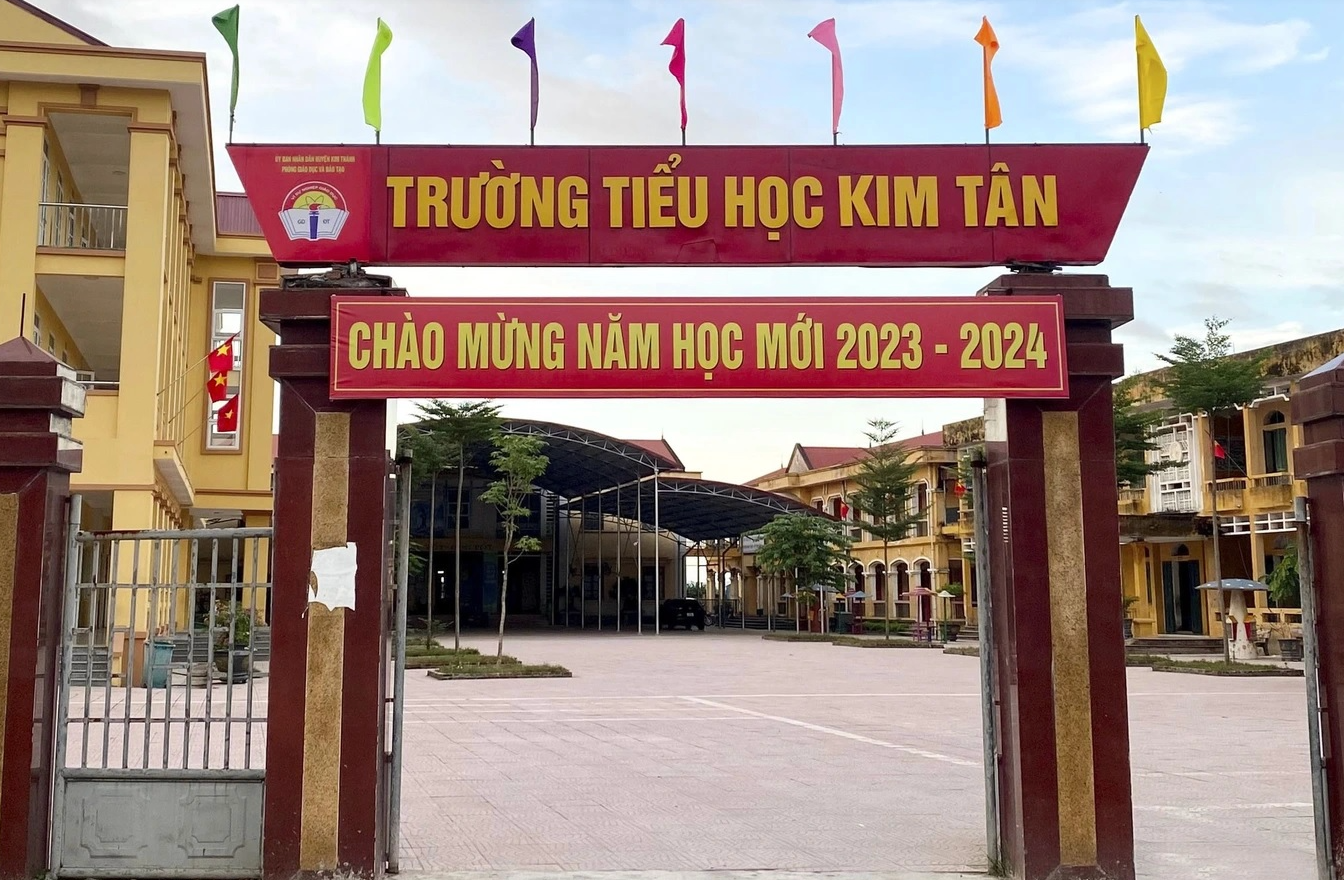 Hải Dương: Một trường tiểu học thu sai quy định phải trả lại tiền cho phụ huynh -0