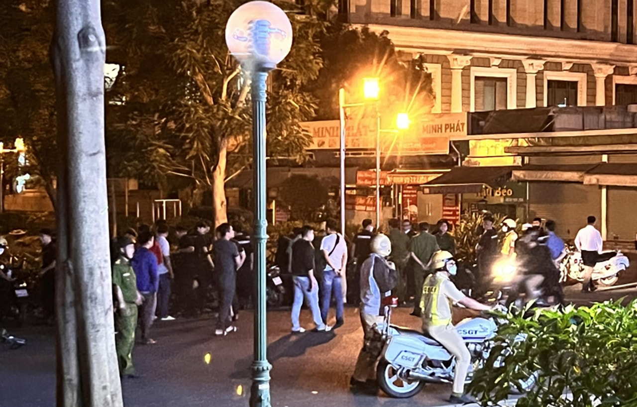 TP. Hồ Chí Minh: Hàng chục đối tượng xông vào đập phá, tấn công bảo vệ toà nhà Victory Tower
