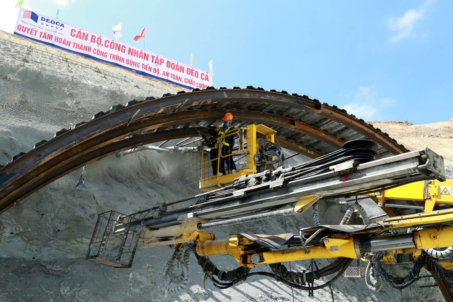 Thi công hầm số 2 dự án Quảng Ngãi Hoài Nhơn HHV sẽ làm gì sau khi phát hành 82 triệu cổ phiếu? -0