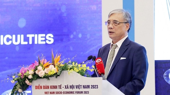 PGS,TS. Trần Đình Thiên phát biểu. Ảnh: Hồ Long