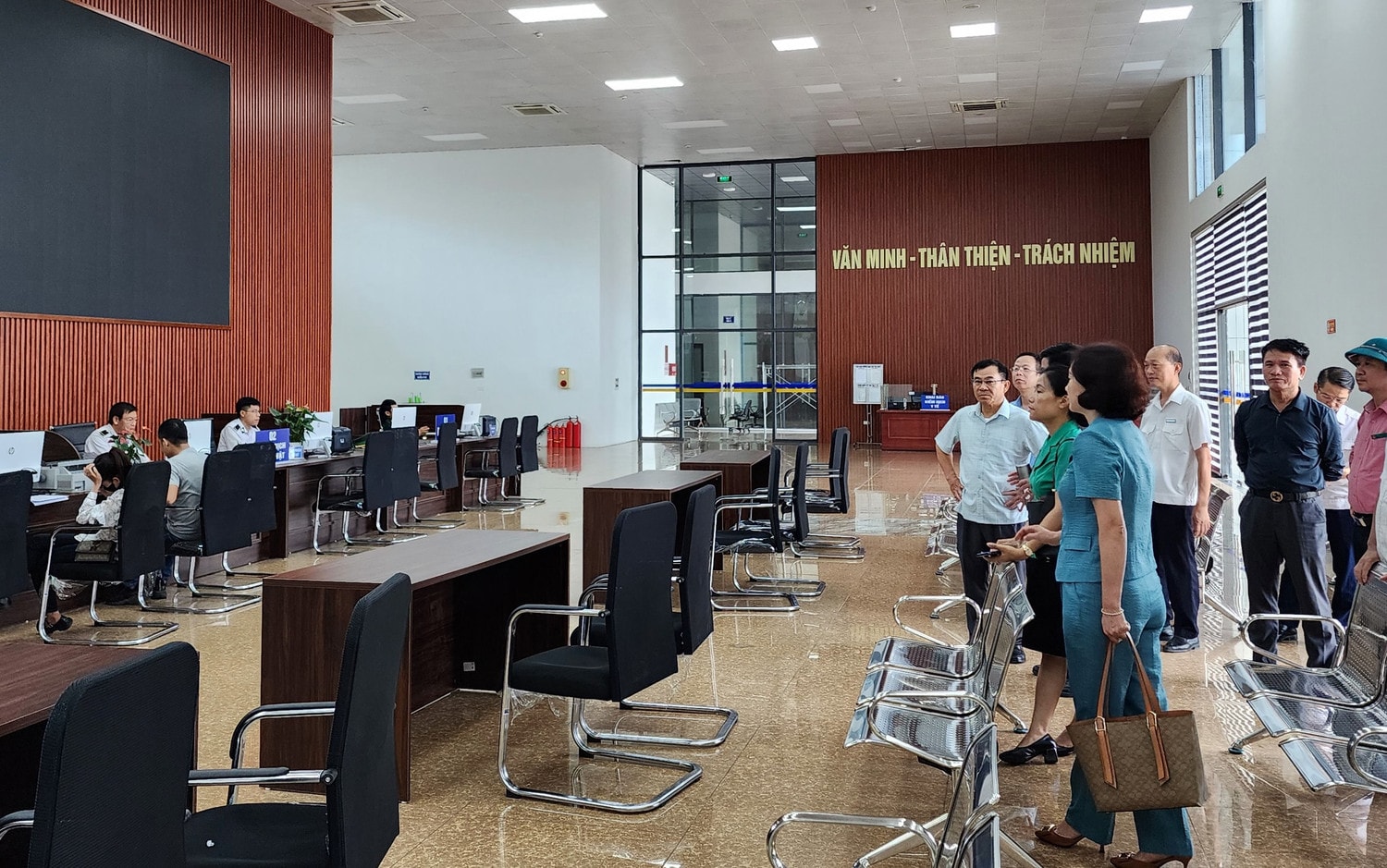 Ban Kinh tế - Ngân sách HĐND tỉnh Lào Cai khảo sát trung tâm dịch vụ thủ tục thông quan khu Kinh tế cửa khẩu Quốc tế Lào Cai - ẢNH N. QUYỀN