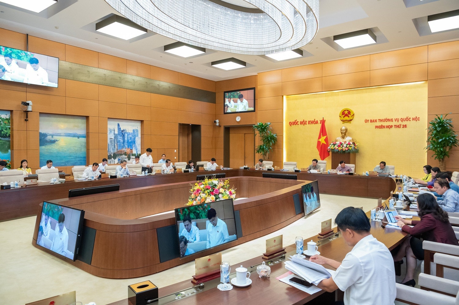 Ủy ban Thường vụ Quốc hội cho ý kiến về tiếp thu, chỉnh lý dự án Luật Các tổ chức tín dụng (sửa đổi) -0