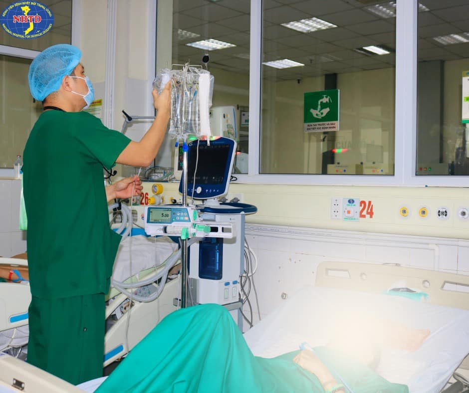 Bác sĩ cảnh báo mối nguy hiểm khi các ca sốt xuất huyết gia tăng nhanh chóng -0